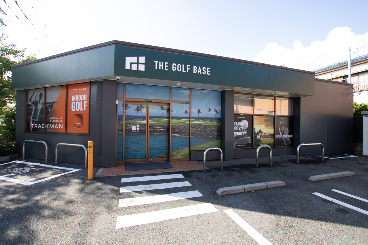 新浦安でおすすめのインドアゴルフレンジTHE GOLF BASE 新浦安は専用駐車場完備です